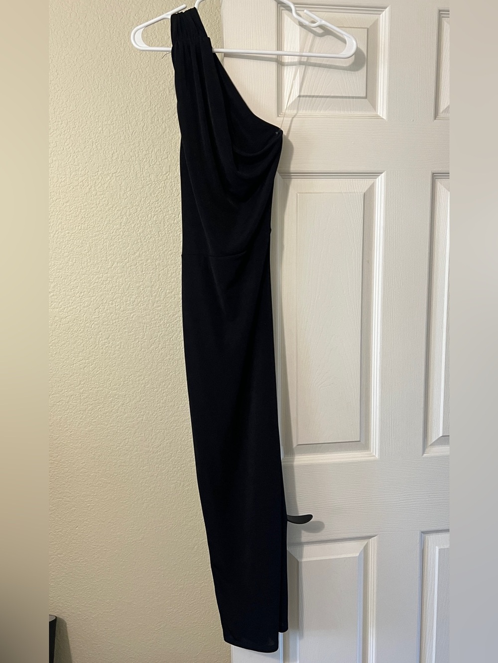 Skylar Rose Elegant Black One-Shoulder Women’s Dress